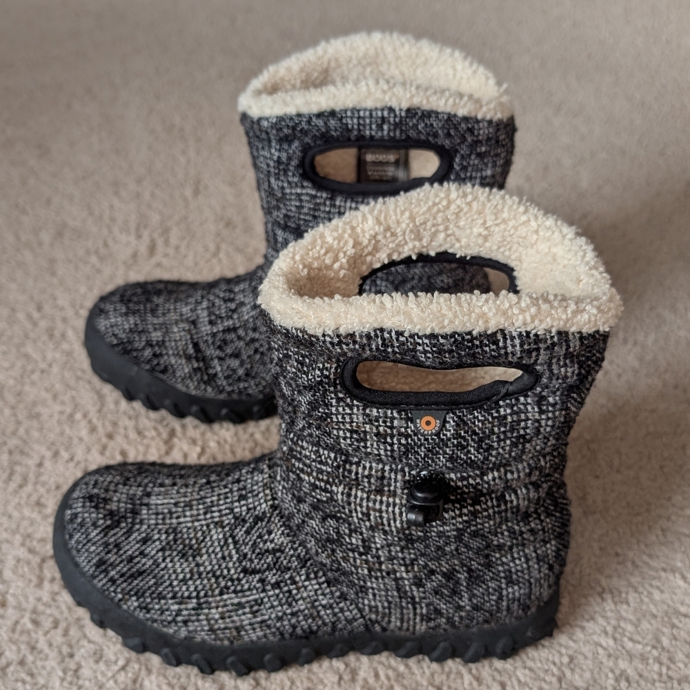 Bogs B-Moc Mid Woven Cold-Rated Waterproof Insulated Boots